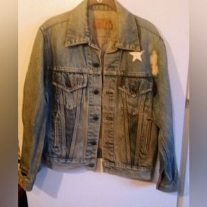 Vintage Levi's Denim Jacket with embroidery Size 40